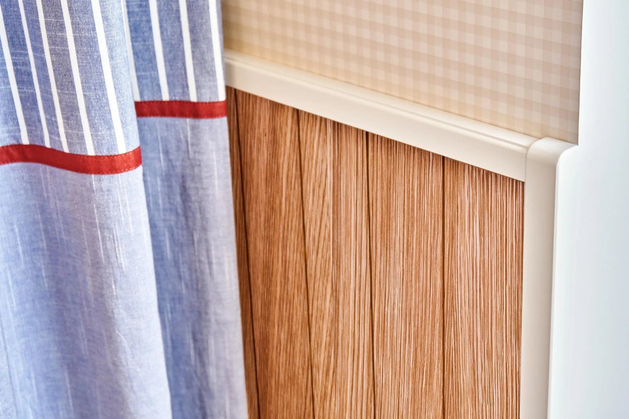 دیوارپوش PVC طرح چوب